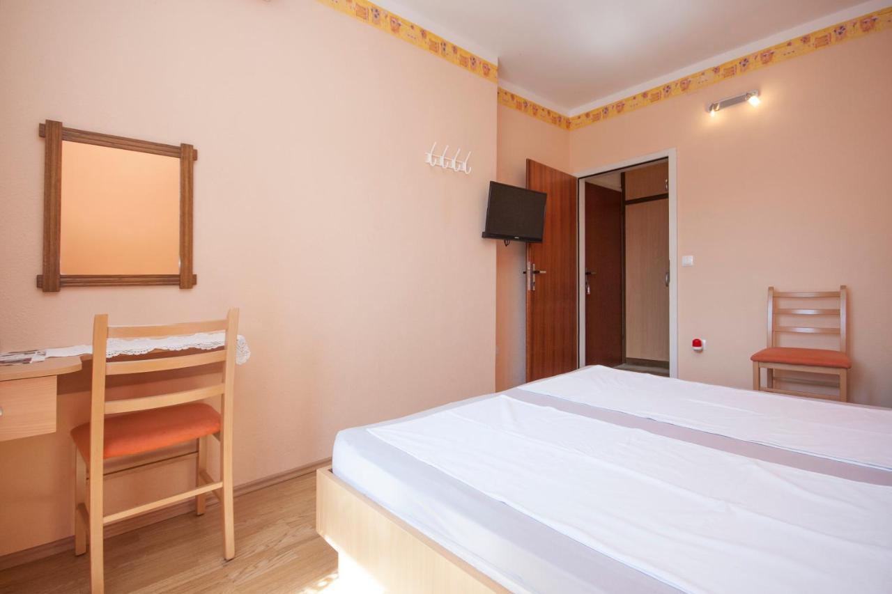 Villa Daniela Brodarica  Pokoj fotografie